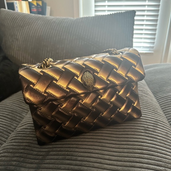 Authentic London Quilted 2 tone leather and convertible crossbody/shoulder. - Picture 1 of 7